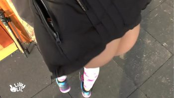امرأة سمراء تمتص ديك ويحصل مارس الجنس بعد كتلة