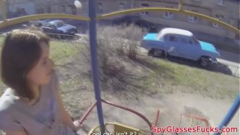 المرأة الروسية المعلقة في الشارع تضرب نفسها حتى الموت